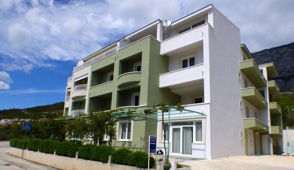 Apartments Hermes Tucepi Exterior photo