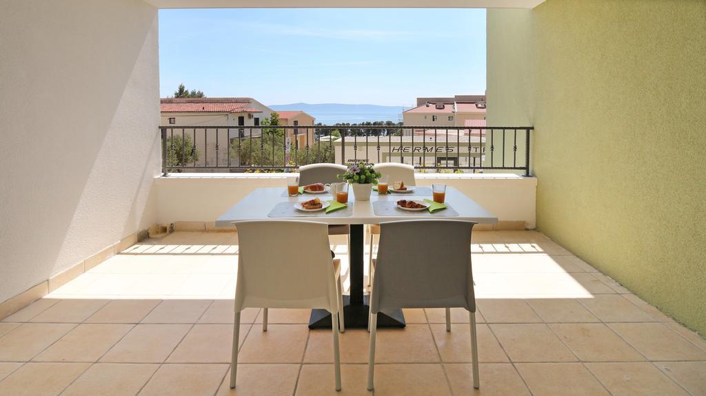 Apartments Hermes Tucepi Exterior photo